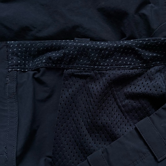 Patagonia Women's Hiking Pants Black Size 10 - Picture 9 of 16